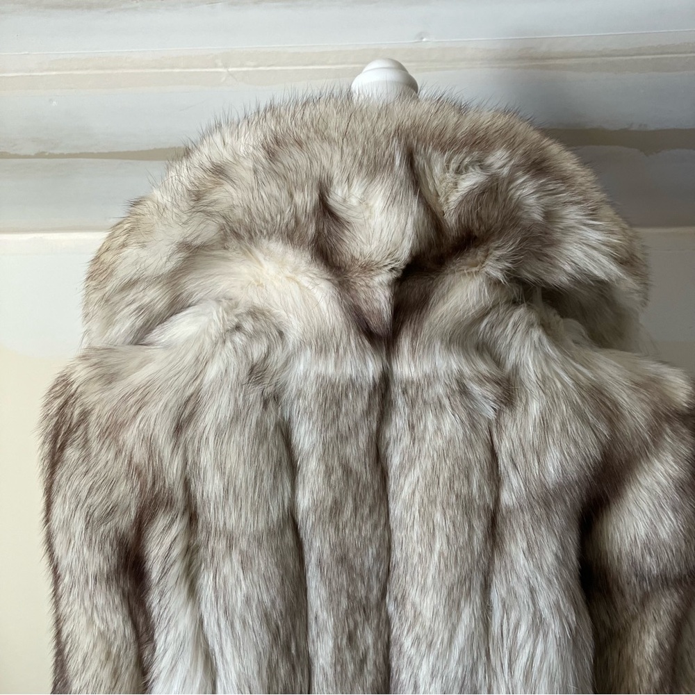 Women’s Vintage Blue Silver Fox Striped & Chevron Sleeve Fur Coat size Small - Picture 12 of 15